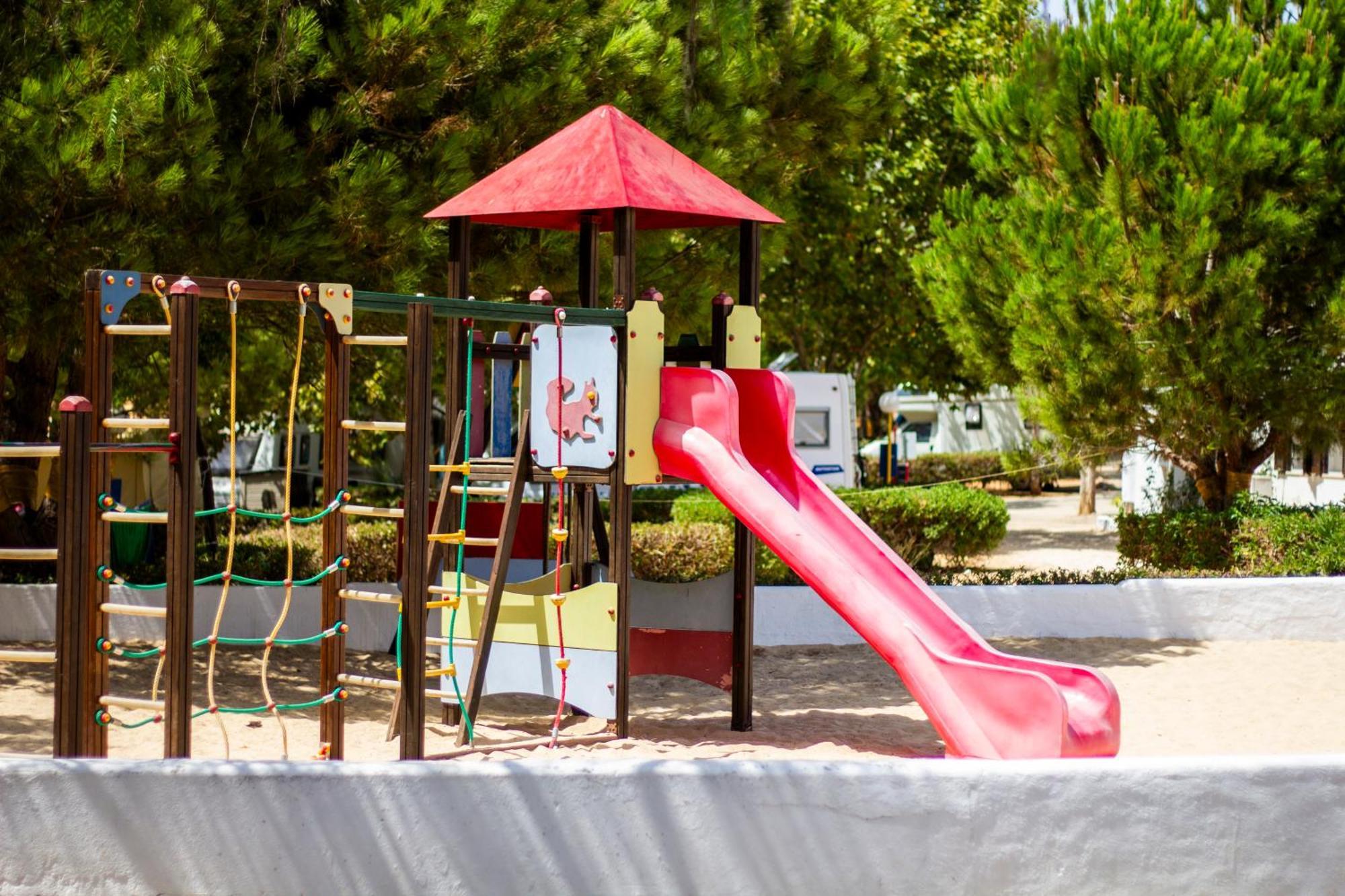 Parque De Campismo Orbitur Valverde Luz Buitenkant foto